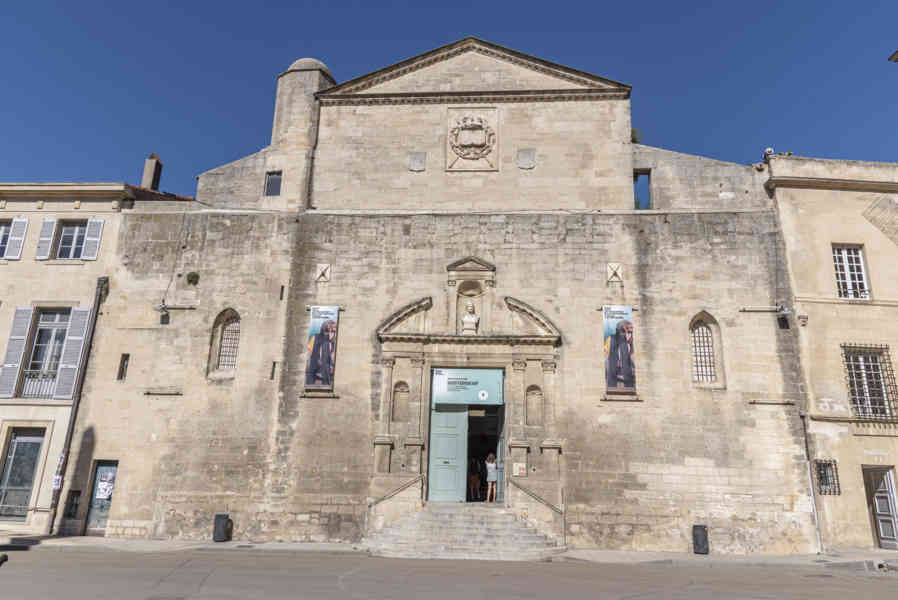 Francia - Arles 066 - iglesia Sainte-Anne.jpg